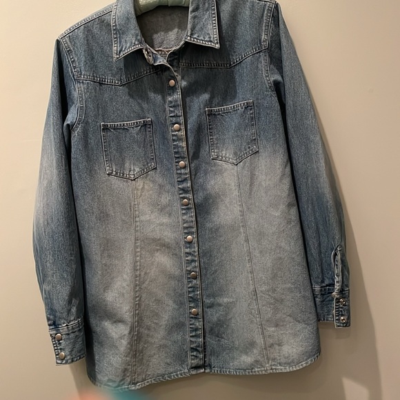 Maternity jacket size Medium 100% cotton snaps down front denim - Picture 3 of 5